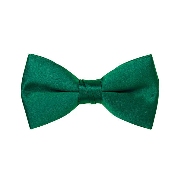 A classic emerald green satin bow tie that delivers a perfect knot every time. Ideal for formal events, tuxedos, and dress occasions.