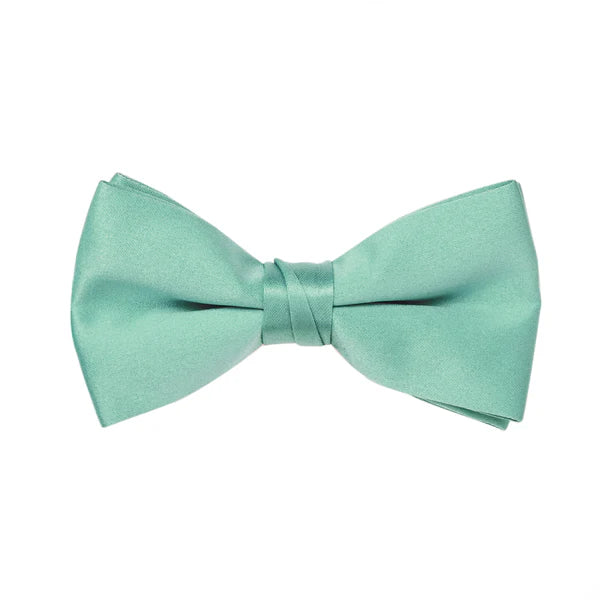 A classic Tiffany blue satin bow tie that delivers a perfect knot every time. Ideal for formal events, tuxedos, and dress occasions.