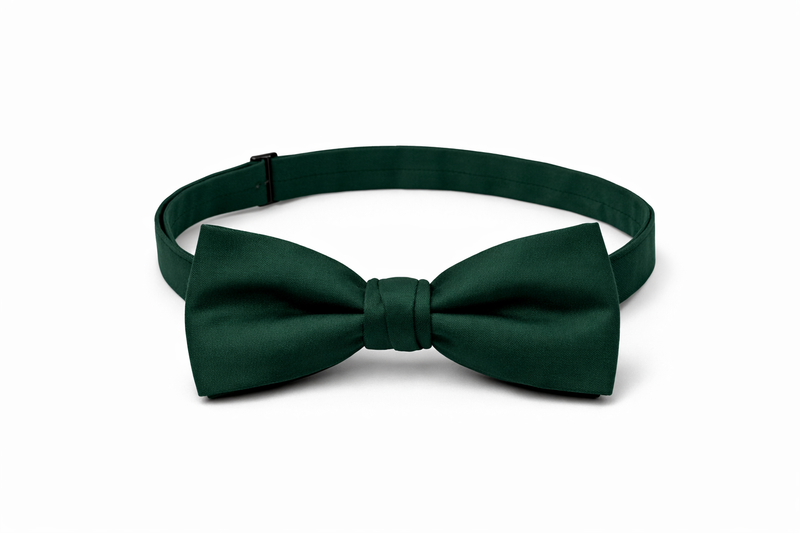 Gently used wide dark green bow tie with adjustable hook closure. Pre-tied for instant wear. 