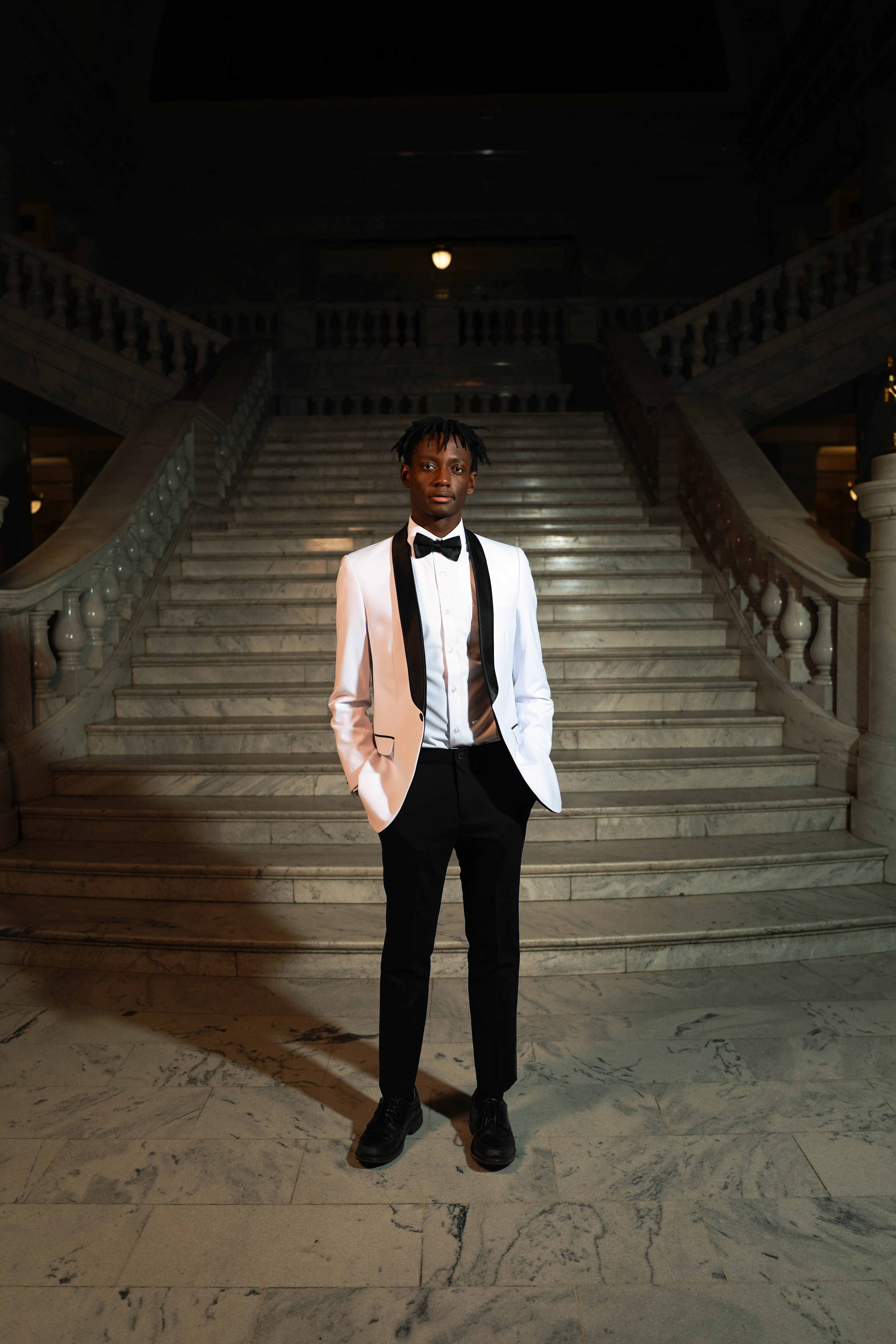 Men's White Slim Fit Tuxedo Jacket & Black Pants