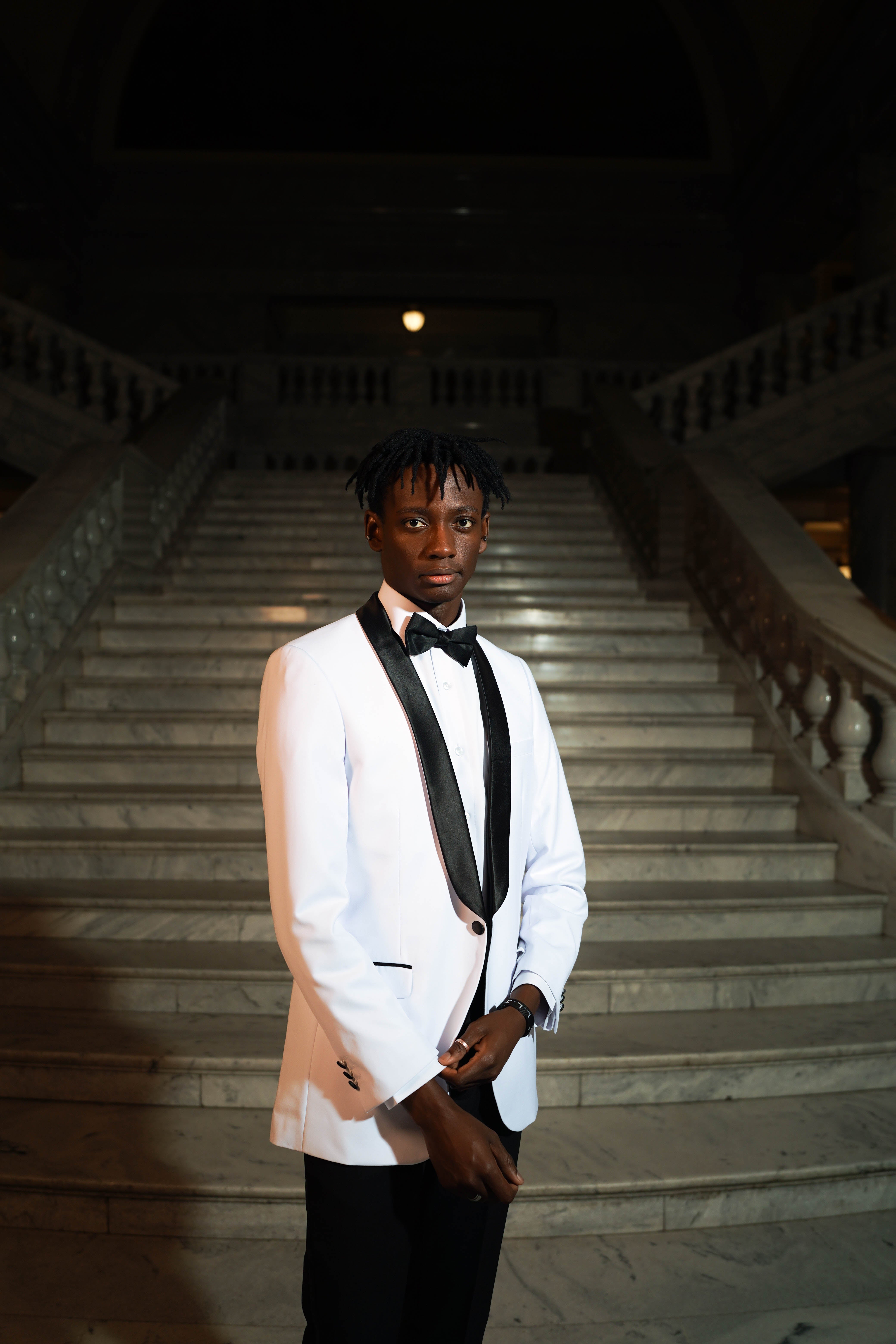 Men's White Slim Fit Tuxedo Jacket & Black Pants