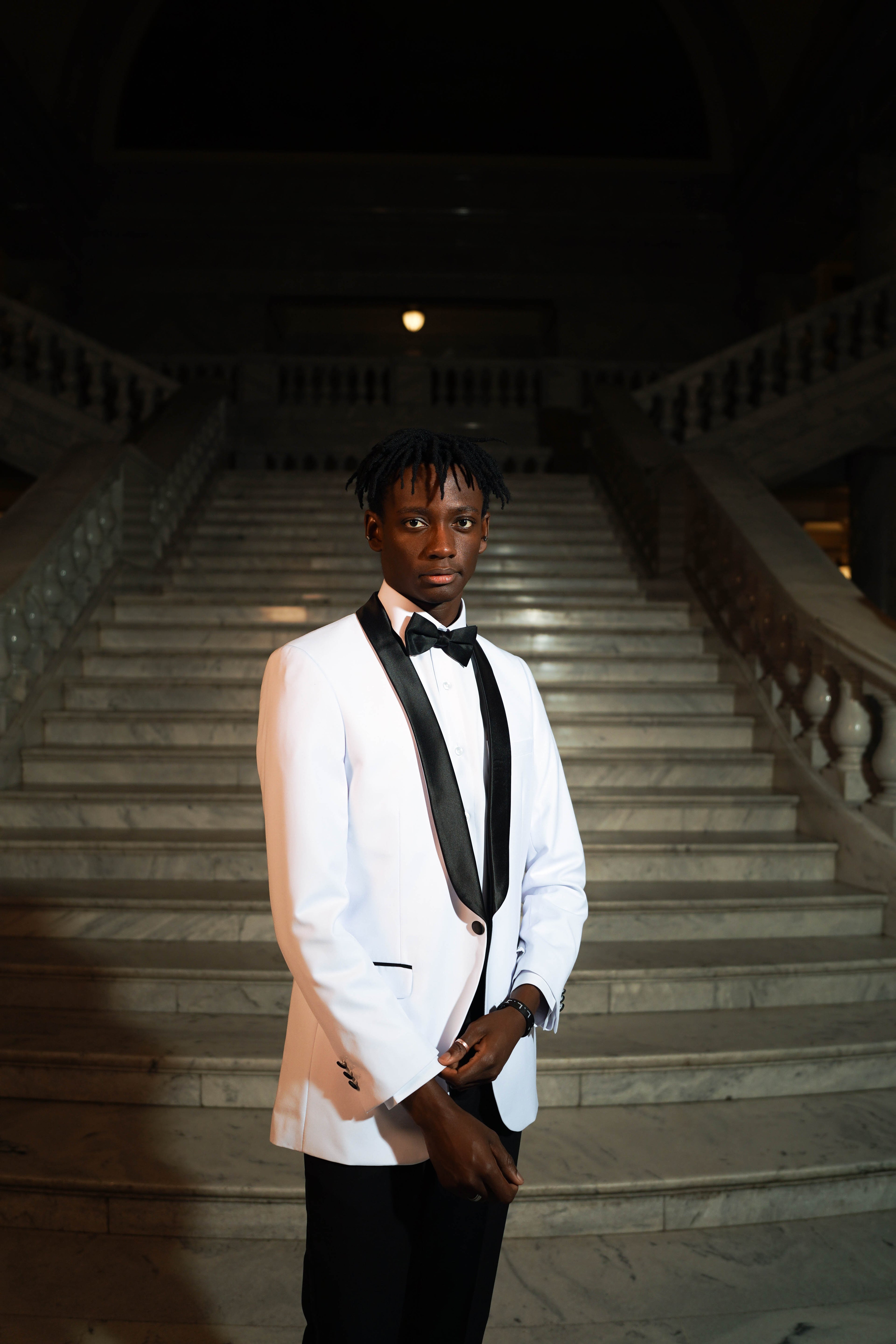 Men's White Slim Fit Tuxedo Jacket & Black Pants